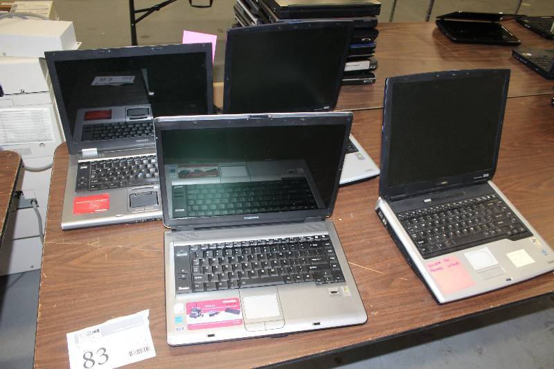 lot 83 image: Lot of (4) Toshiba Computer Laptops
