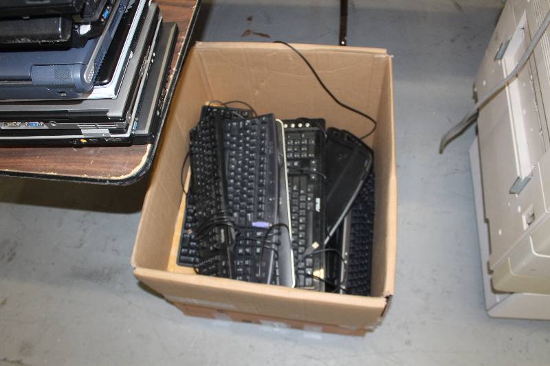 lot 89 image: Lot of (7) Computer Keyboards