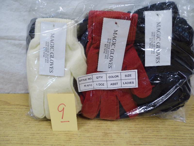 lot 9 image: 1 Dozen Magic Gloves