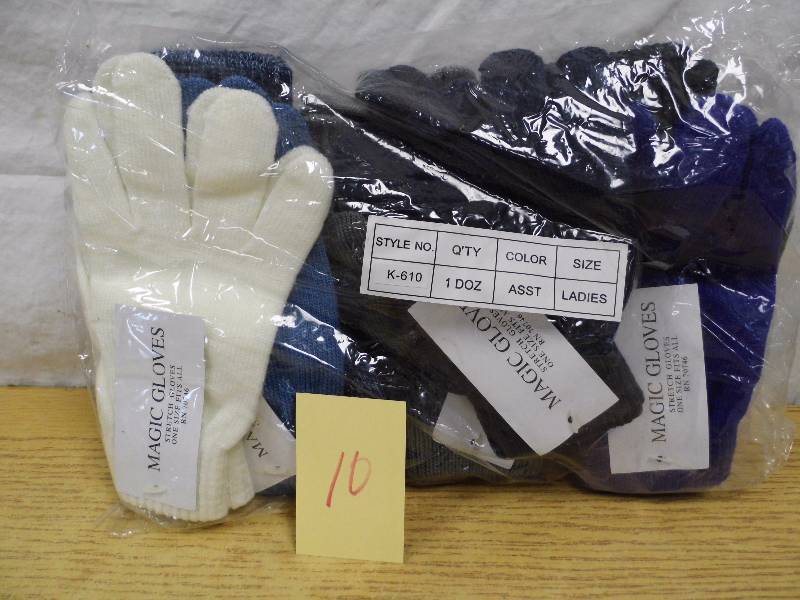 lot 10 image: 1 Dozen Magic Gloves