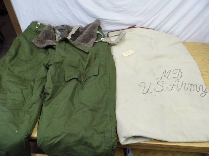 lot 18 image: US Army Items