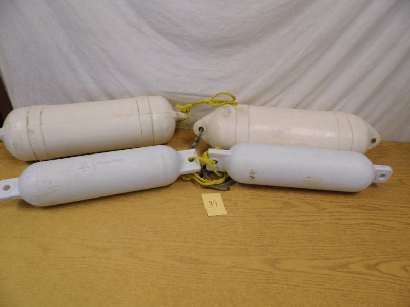lot 39 image: Boat Bumpers
