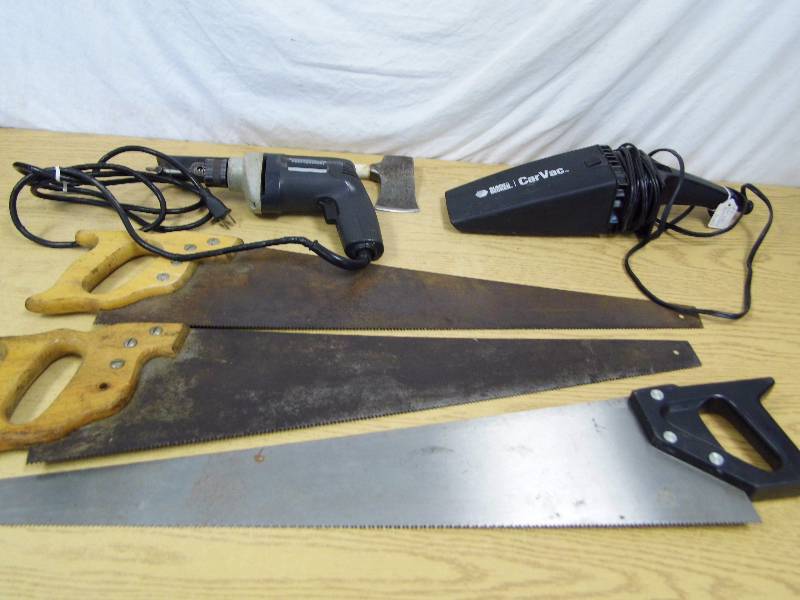 lot 44 image: Car Vac - Tools