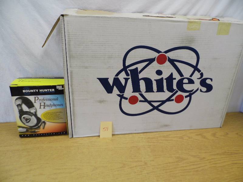 lot 59 image: Whites Metal Detector - Headphones