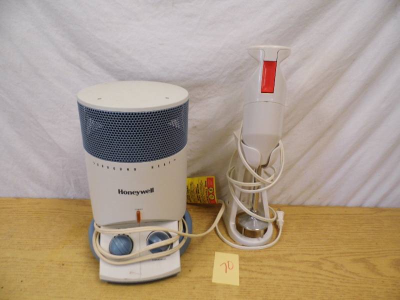 lot 70 image: Honeywell Heater - Stick Blender