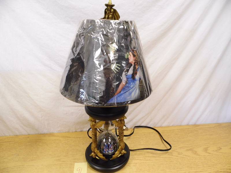 lot 91 image: Wizard of Oz Light