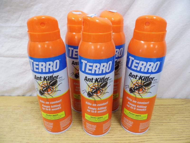 lot 107 image: New Ant Killer