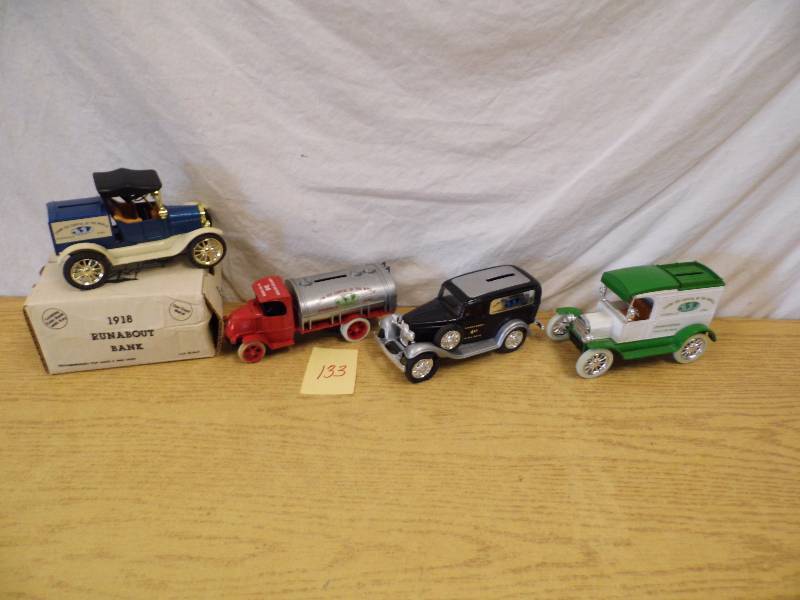lot 133 image: Diecast Banks
