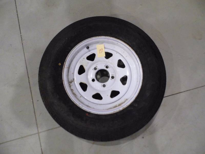 lot 139 image: Tire w Rim