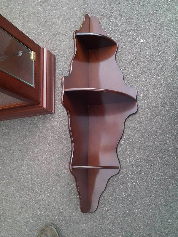 lot 3 image: Bombay 3-Tier Corner Wall Shelf 33