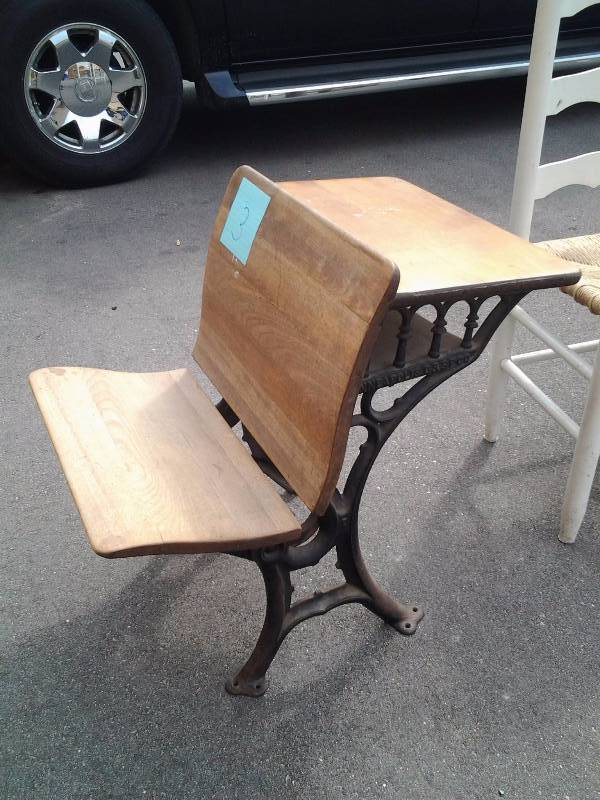 lot 10 image: Old School Desk