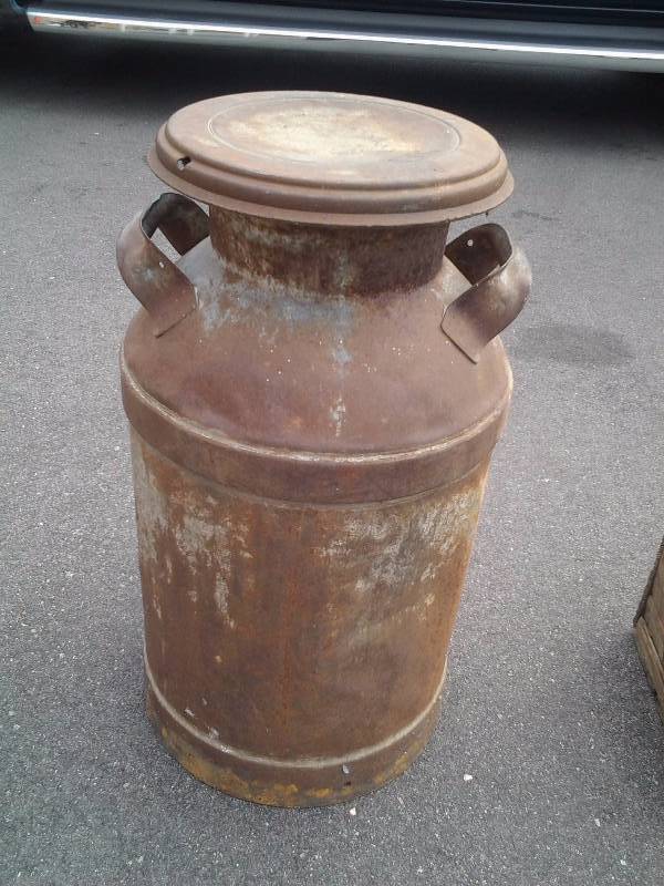 lot 12 image: Vintage Milk Can With Lid