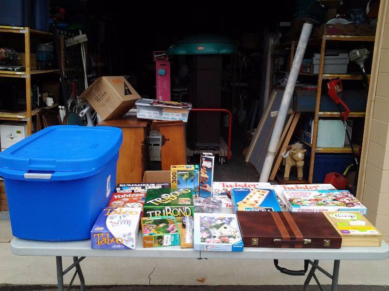 lot 36 image: Sterilite 30-Gallon Tote With Lid FULL Of Family Fun Games & Puzzles