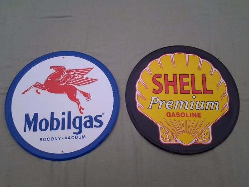 lot 37 image: Metal 12 Mobil & Shell Gas Signs (Reproductions)