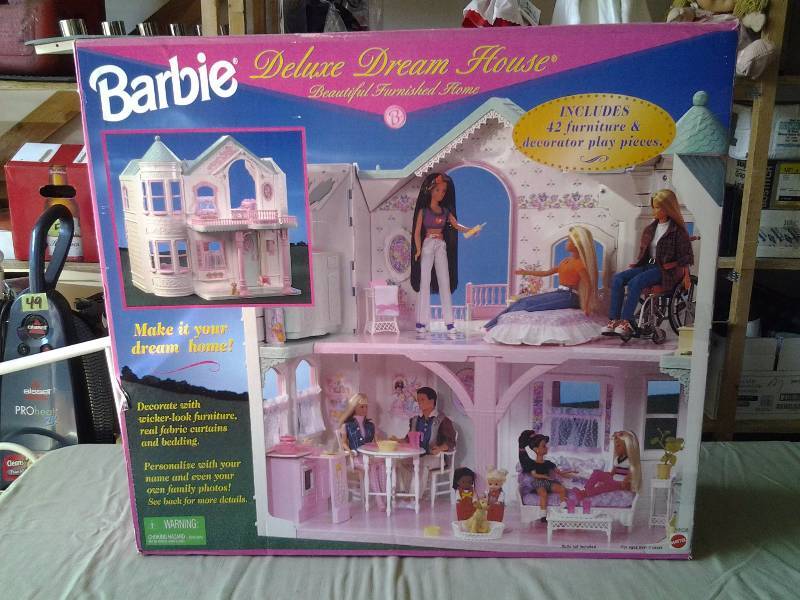 deluxe barbie dream house