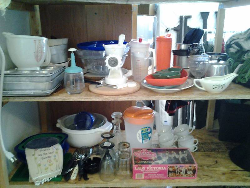 lot 75 image: Large Lot Of Kitchen Related (2-Boxes)