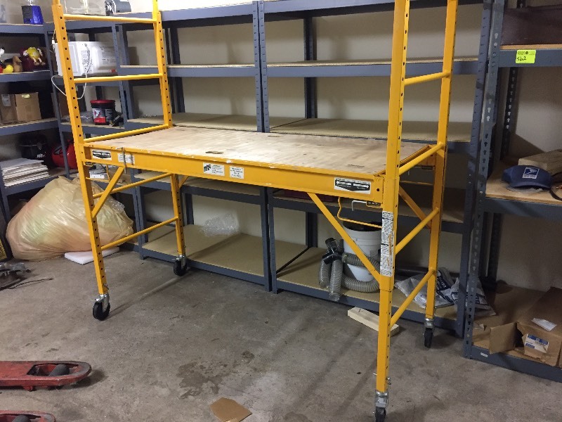 lot 62 image: Heavy Duty Scoffolding 1000 LB Capacity