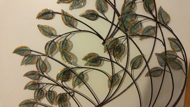 lot 73 image: Very nice Metal leaf type of art piece