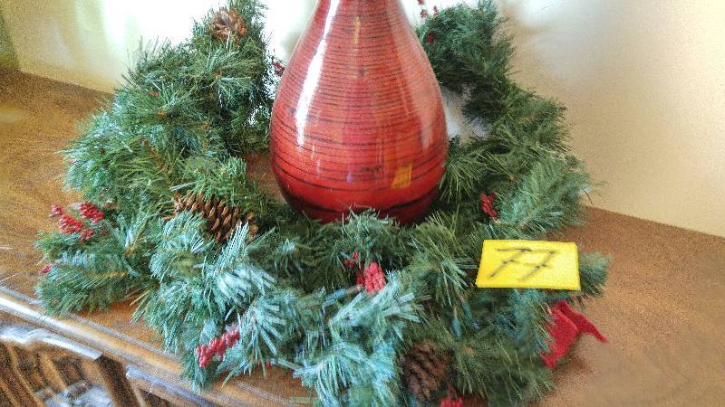 lot 77 image: Christmas theme display.. Includes vase and garland
