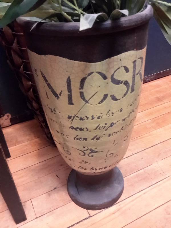 lot 66 image: 2 nice planters with artificial plants