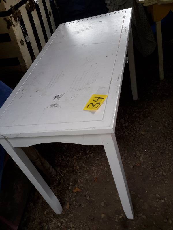 lot 34 image: Solid wood desk with Drawer.. Needs some paint