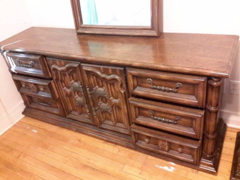 lot 1 image: Mid Century Style Bureau and Mirror