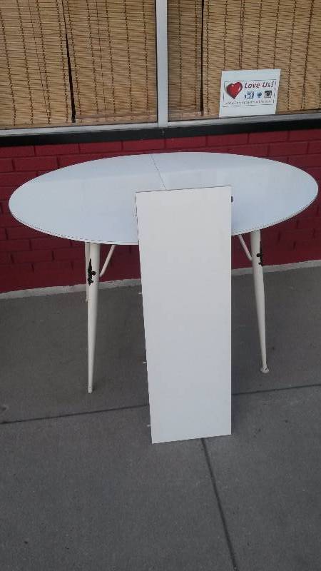lot 42A image: ART DECO White Brody Table.. Pairs with Chairs in lot 42