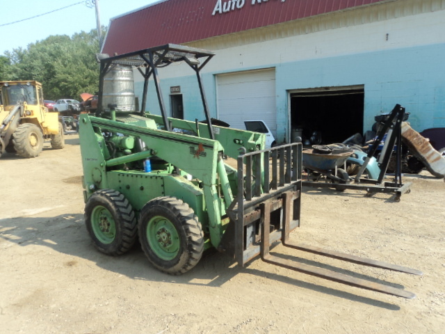 lot 1 image: Mustang Skidloader