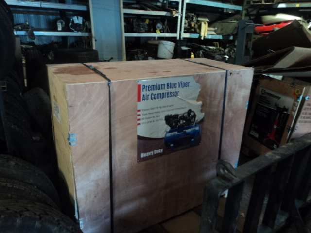 lot 3 image: Blue Viper Air compressor