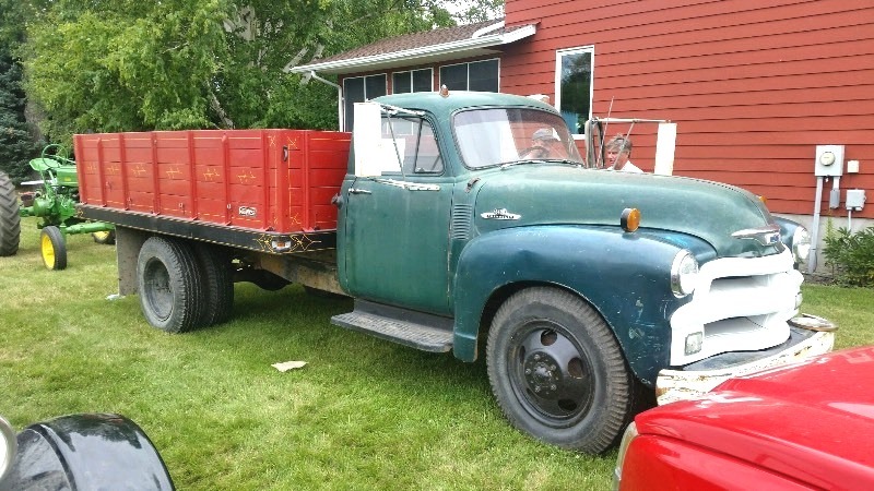 lot 3 image: 1955 CHEVROLET GRAIN TRUCK