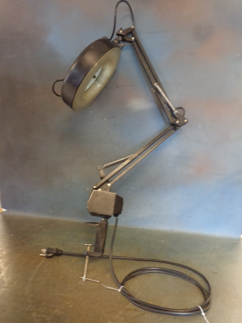 Magnifying Lamp
