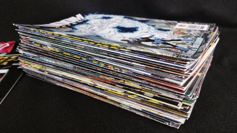 Large Group of Modern DC Comics Comic Book