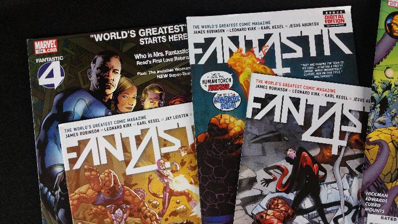 (8) Fantasic Four Marvel Comics Comic Book