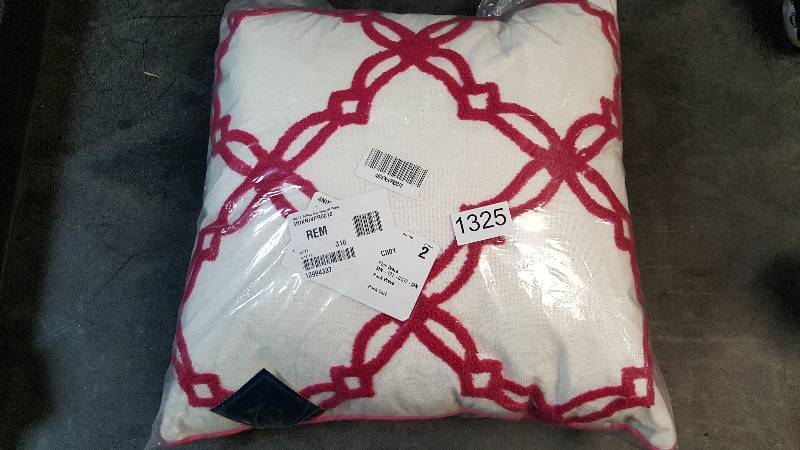 lot 1325 image: C & F Enterprises Kendall 18 x 18 Tufted Throw Pillow 