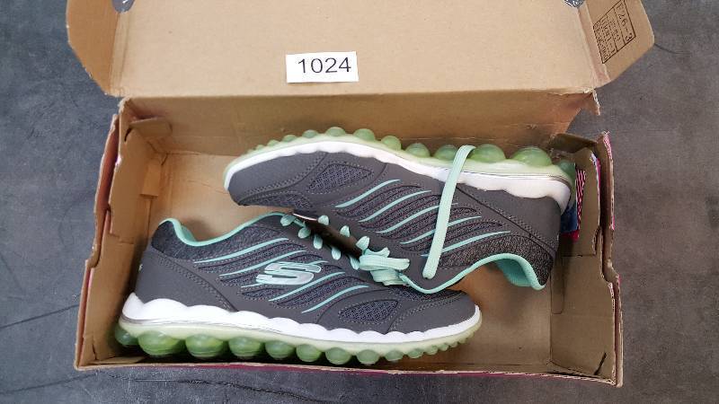 lot 1024 image: Skechers Womens Skech-Air 2.0 City Love Walking Shoe  Shoes&nbspCharcoal size 6