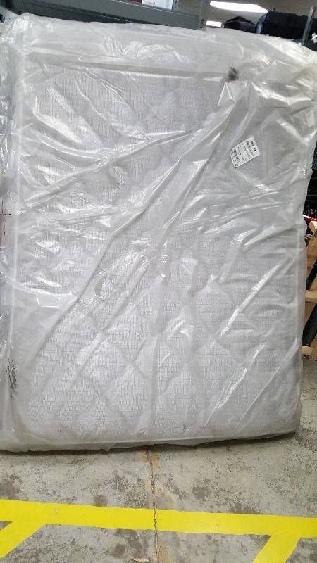 lot 1262 image: Serta Atmore Perfect Sleeper EuroTop Mattress Only (Box Spring Not Included) - Queen Size