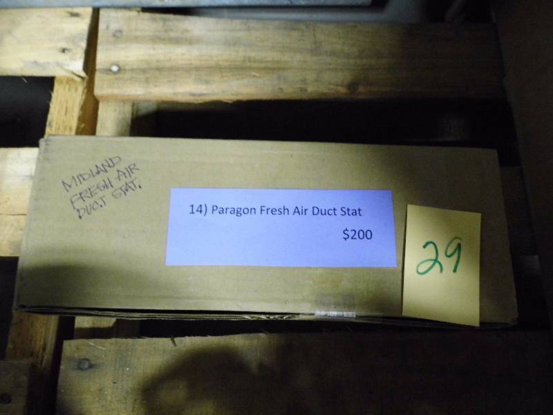 lot 29 image: Paragon Fresh Air Duct Stat