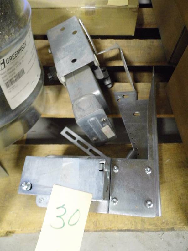 lot 30 image: Lot of 2 Fire Damper Motors