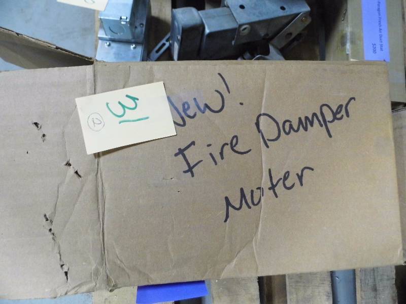 lot 31 image: Lot of 2 Fire Damper Motors