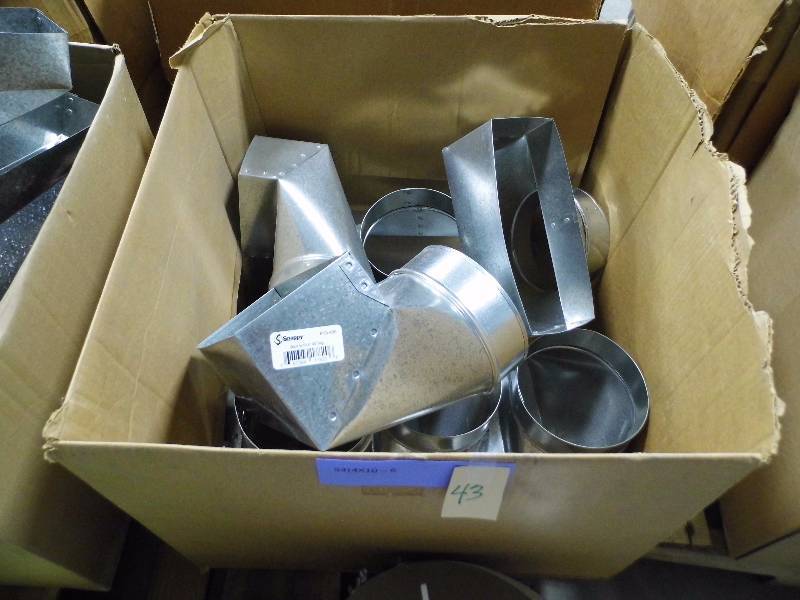 lot 43 image: Lot of 23 Boots