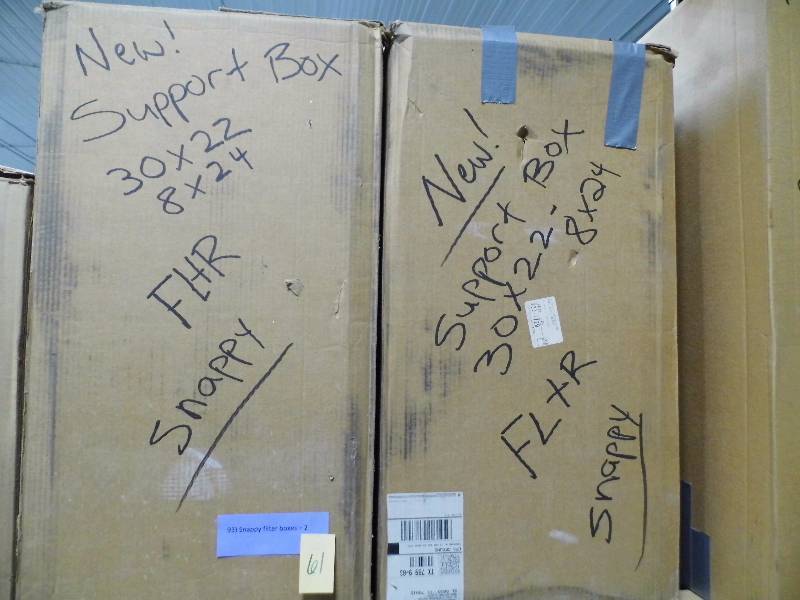 lot 61 image: Support Boxes
