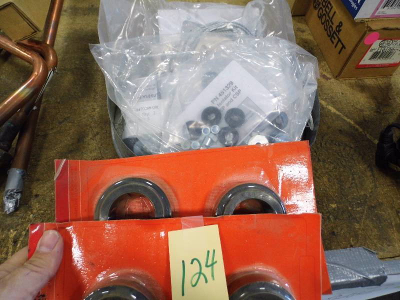 lot 124 image: Insulation Pins
