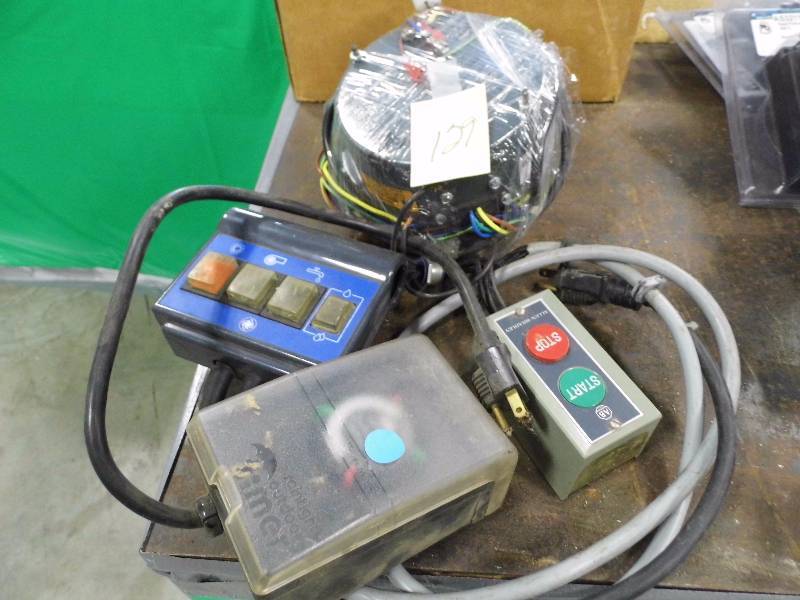 lot 129 image: Timers - Controls