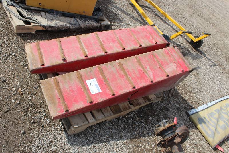 lot 29 image: Lot of (2) Skid Loader Trailer Ramps