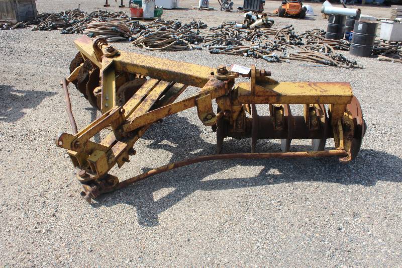 lot 85 image: Rome Tow-behind Disc Roller