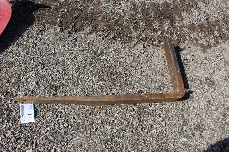 lot 71 image: Bobcat 48in. Single Fork