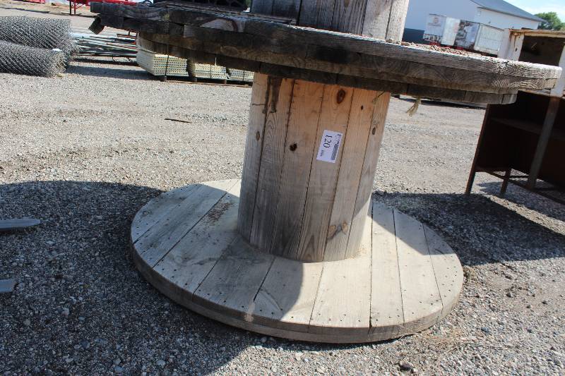 lot 120 image: Wood Spool