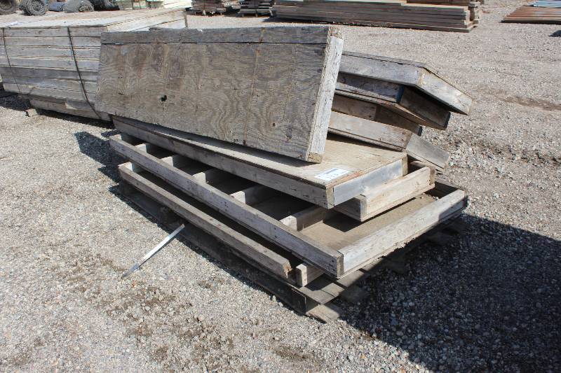 lot 113 image: Lot of (8) Cement Forms