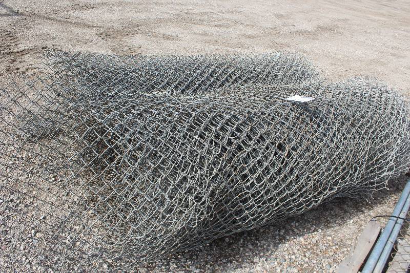 lot 123 image: Lot of (2) Rolls of 7ft. Chain Link Fencing
