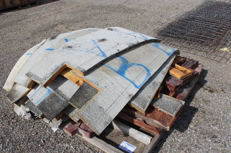 lot 136 image: Lot of (Approximately 25-30) Misc Rubber Concrete Stamps